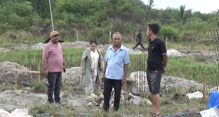 Pembangunan Koperasi Desa/Kelurahan Merah Putih di Gunung Tua Batang Onang dipersoalkan sejumlah keturunan Sutan Nasinok Harahap karena lokasi disebut berada di kompleks makam. (Ang)