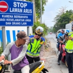 Ditlantas Polda Metro Jaya memperkuat pengawasan di sejumlah titik rawan untuk mencegah pengendara melawan arus dan menggunakan pelat nomor yang ditutupi. (Ditlantas Polda Metro Jaya)