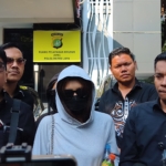 Kuasa hukum korban dugaan kekerasan seksual yang melibatkan Betrand Peto membantah pernyataan yang menyudutkan korban dan meminta publik tidak memberikan stigma. (Foto: ReportaseNews/Tama)