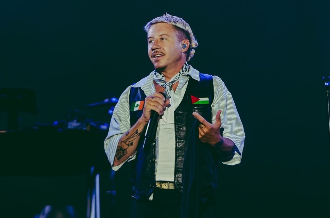 Sejumlah musisi, termasuk Finneas, Lukas Graham, Aaron Rowe, dan Beoga, mundur dari tur Ed Sheeran setelah Macklemore dikeluarkan dari jajaran penampil karena pernyataannya soal Palestina. (Instagram/Macklemore)