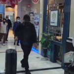 KPK menggeledah kantor ATR/BPN terkait kasus dugaan suap pembukaan blokir HGB Summarecon di Bogor. Penyidik membawa tiga koper berisi dokumen dan barang elektronik. (Foto: ReportaseNews/Tama)