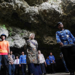 Pemkab Kebumen menyiapkan revitalisasi Goa Jatijajar setelah kunjungan wisatawan dinilai belum sesuai harapan dan sejumlah fasilitas membutuhkan pembenahan. (Yog)