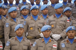 Polri melepas 140 personel FPU 8 MINUSCA untuk menjalankan misi perdamaian PBB di Afrika Tengah selama 12 bulan, dengan fokus perlindungan warga sipil dan stabilitas keamanan di Bangui. (Dok. Humas Polri)