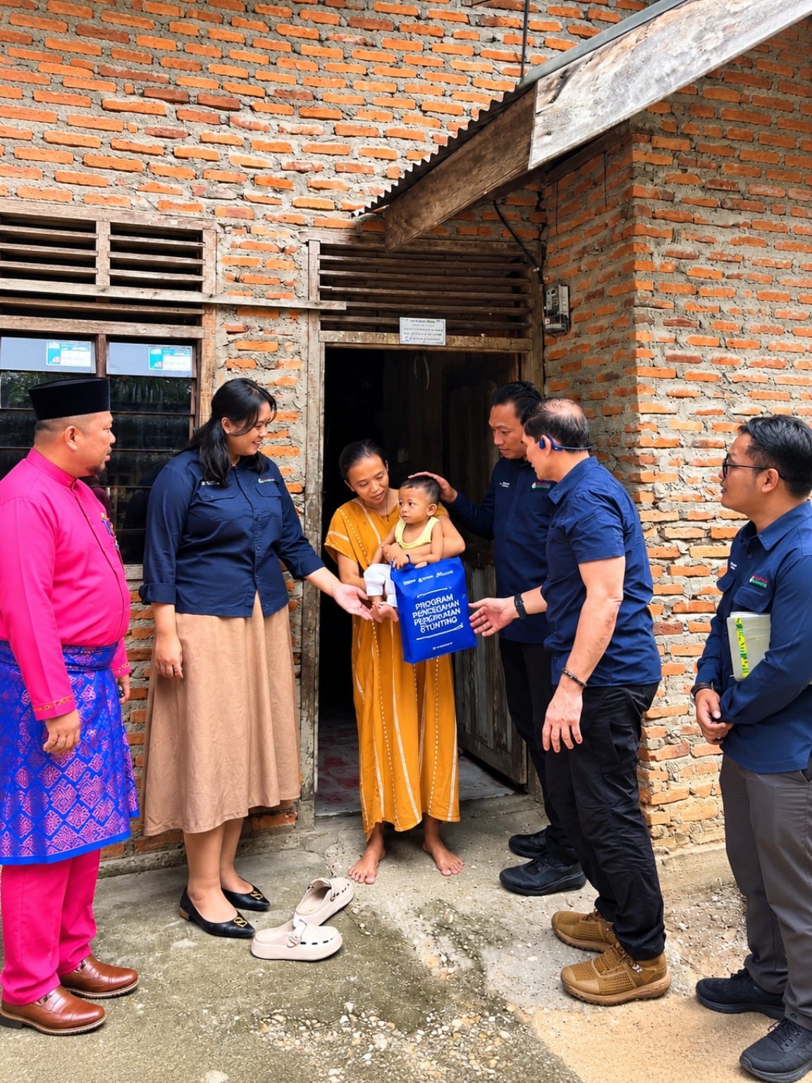 Agrinas Palma Salurkan Bantuan Gizi untuk Percepatan Penurunan Stunting di Rokan Hulu