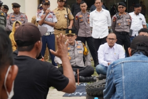 Pemkab Kubu Raya membatalkan kenaikan tarif angkutan sungai mulai 27 Oktober 2026 setelah warga Batu Ampar menyuarakan persoalan listrik dan kelangkaan BBM bersubsidi. (Adi)