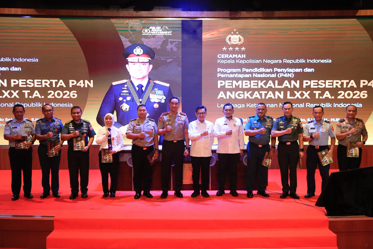 Kapolri Suyudi Ario Seto menegaskan pentingnya pengungkapan jaringan, penelusuran aset, dan kerja sama lintas negara untuk memberantas kejahatan digital serta melindungi korban. (Humas Polri)